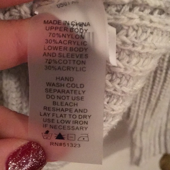 Vince Camuto Sweater - Picture 7 of 7